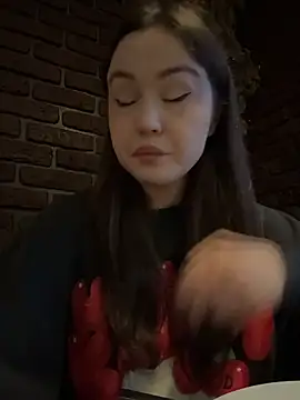 Peachy Dream online show from 03.13.26