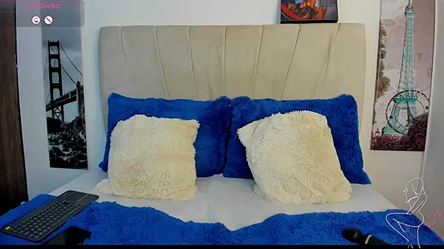 Snapshot of MartinaWestt chatting on 10.19.25 MartinaWestt online show from 10.19.25