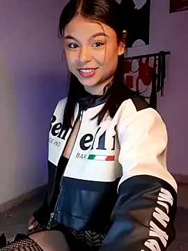 Cleo hills online show from 05.03.26
