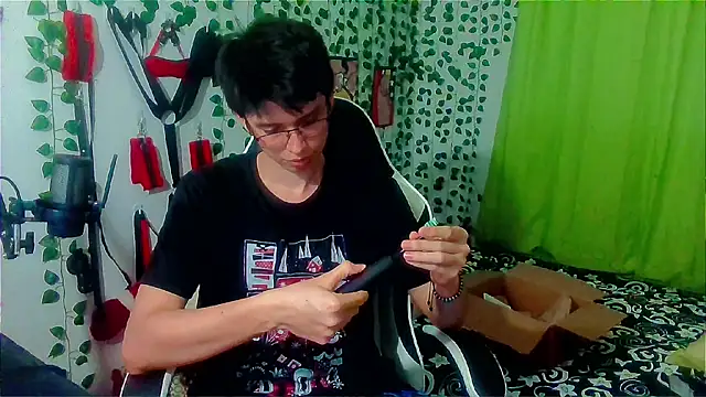 Andy gray online show from 12.04.25