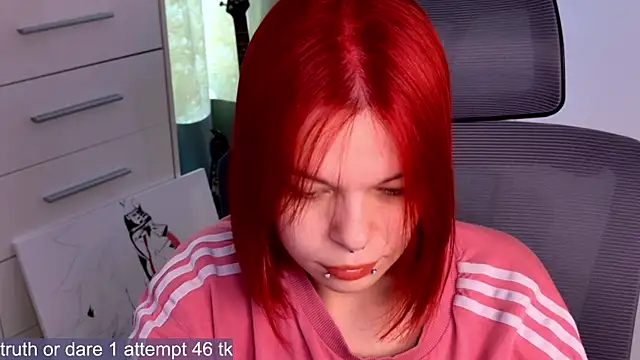 Snapshot of ValBae chatting on 06.30.26 ValBae online show from 06.30.26