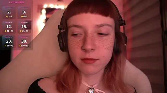 Snapshot of juliapie chatting on 12.02.24 juliapie online show from 12.02.24