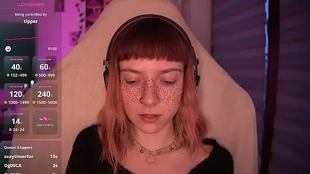 Snapshot of juliapie chatting on 12.20.24 juliapie online show from 12.20.24