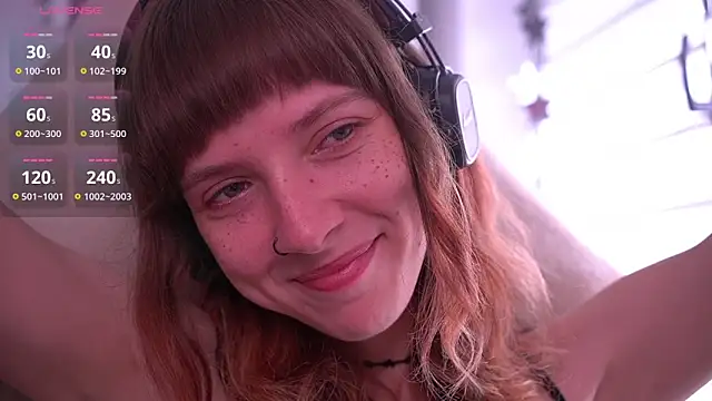 Snapshot of juliapie chatting on 09.19.25 juliapie online show from 09.19.25