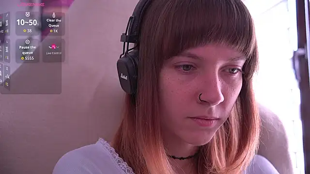 Snapshot of juliapie chatting on 09.27.25 juliapie online show from 09.27.25