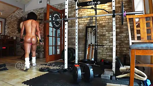 Snapshot of LushianaFitness chatting on 01.29.25 LushianaFitness online show from 01.29.25