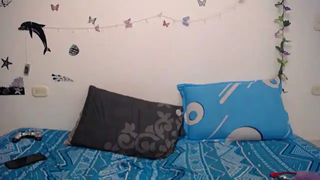 Julieta Hass online show from 12.19.24