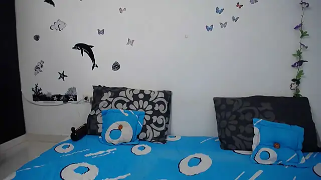 Julieta Hass online show from 03.10.25