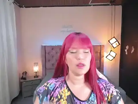 brithany smiith  online show from 03.05.25