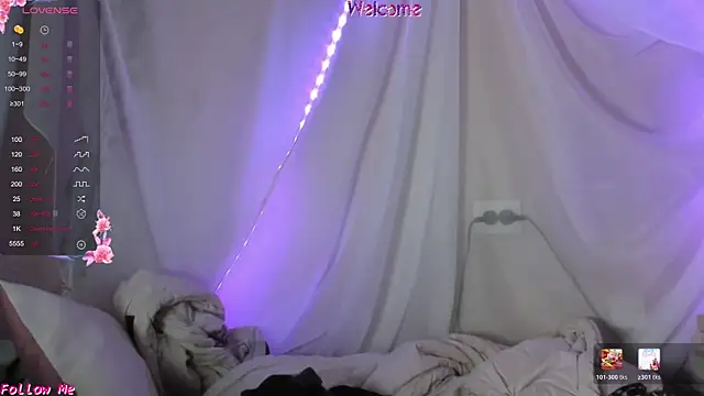 Snapshot of Seductive_She_Wolf chatting on 06.25.26 Seductive She Wolf online show from 06.25.26