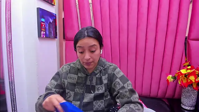 Sarah Hornny online show from 02.15.26