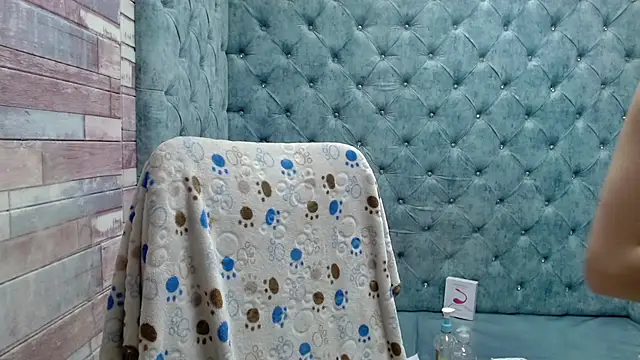 Samantha Smiith online show from 10.23.25