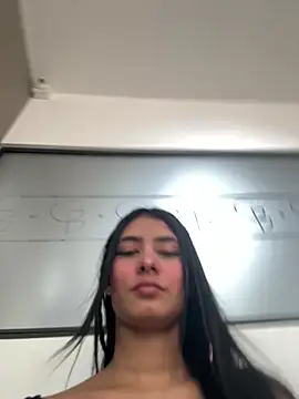 LaurenRodriiguez online show from 04.21.26