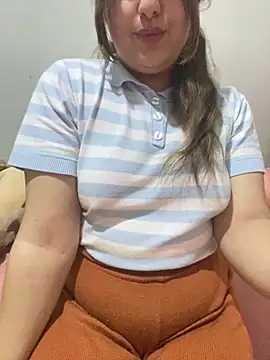 yassminsexy22 online show from 02.21.26