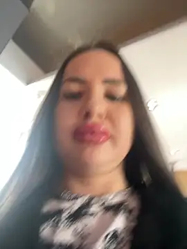 Snapshot of beautydiamond chatting on 02.22.26 beautydiamond online show from 02.22.26