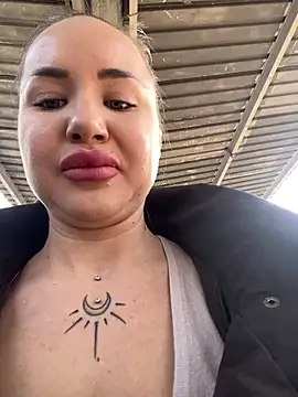 Snapshot of beautydiamond chatting on 03.06.26 beautydiamond online show from 03.06.26