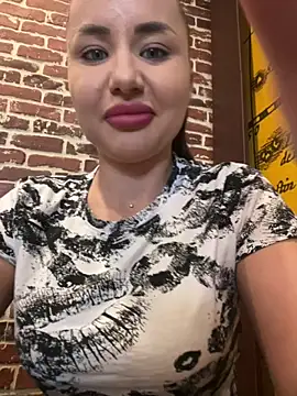 Snapshot of beautydiamond chatting on 03.09.26 beautydiamond online show from 03.09.26