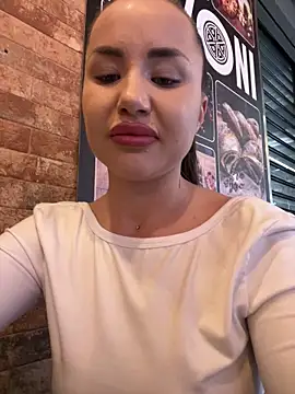 Snapshot of beautydiamond chatting on 03.16.26 beautydiamond online show from 03.16.26