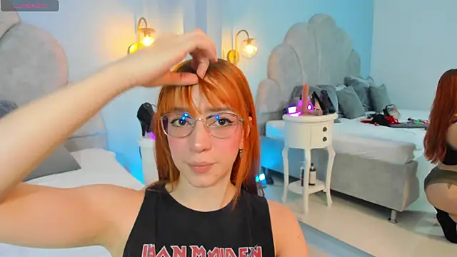 Snapshot of sweeet_peach chatting on 12.05.24 sweeet peach online show from 12.05.24