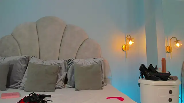 Snapshot of sweeet_peach chatting on 12.06.24 sweeet peach online show from 12.06.24