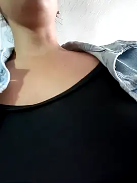 Snapshot of Bonny_Klote chatting on 02.19.25 Bonny Klote online show from 02.19.25