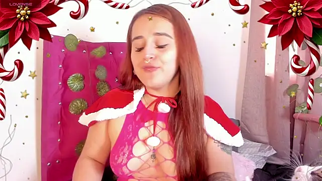 Snapshot of evy_orange1 chatting on 12.26.24 evy orange1 online show from 12.26.24