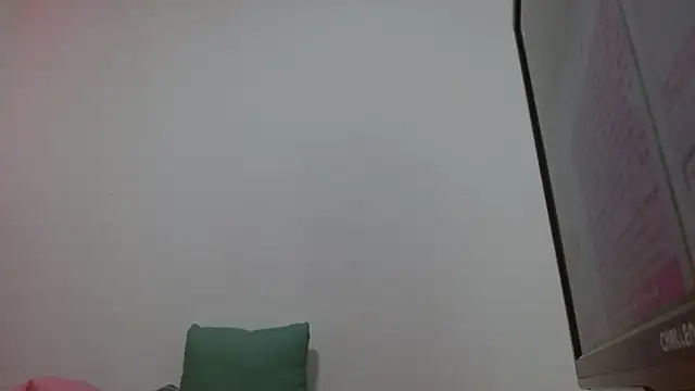 Snapshot of DAFNNEE_ROSS chatting on 01.25.25 DAFNNEE ROSS online show from 01.25.25