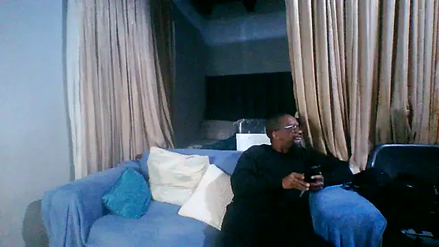 Snapshot of Sgeme325is chatting on 06.22.26 Sgeme325is online show from 06.22.26