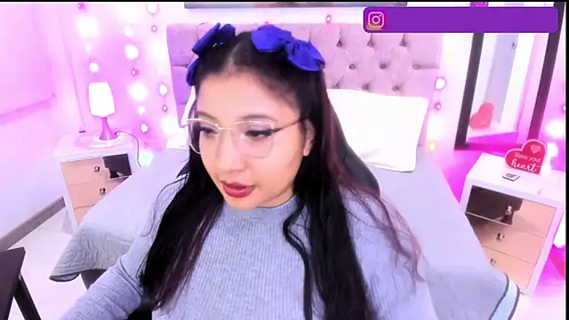 Snapshot of Emma_monserrat chatting on 02.26.25 Emma monserrat online show from 02.26.25