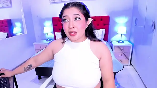 Snapshot of Emma_monserrat chatting on 03.06.25 Emma monserrat online show from 03.06.25