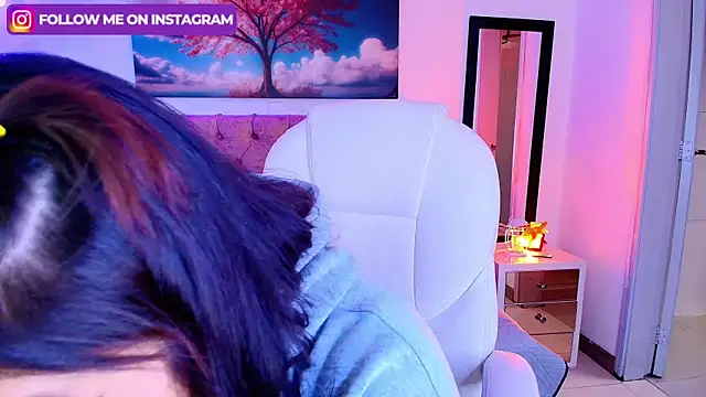 Snapshot of Emma_monserrat chatting on 09.12.25 Emma monserrat online show from 09.12.25