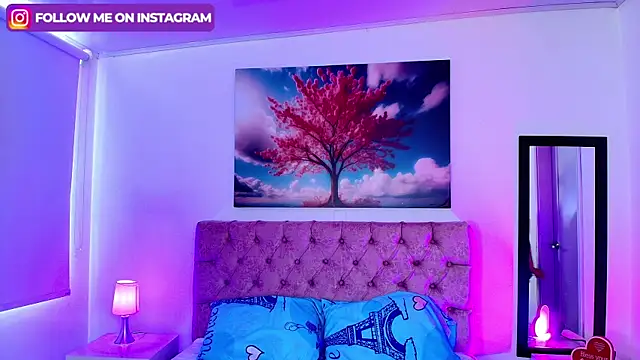 Snapshot of Emma_monserrat chatting on 10.08.25 Emma monserrat online show from 10.08.25