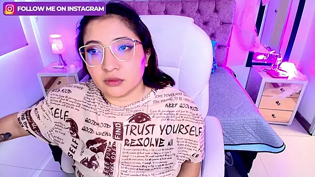 Snapshot of Emma_monserrat chatting on 10.09.25 Emma monserrat online show from 10.09.25