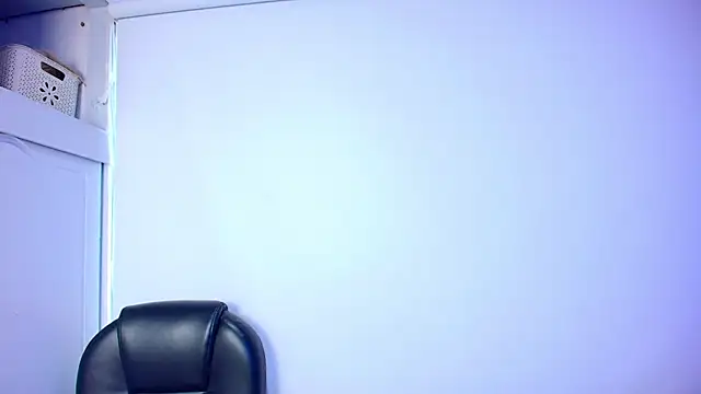 Snapshot of Emma_monserrat chatting on 11.29.25 Emma monserrat online show from 11.29.25