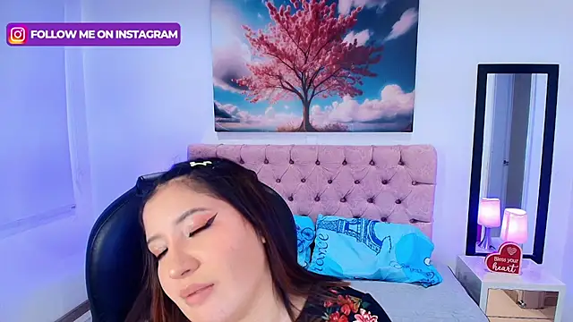 Snapshot of Emma_monserrat chatting on 01.06.26 Emma monserrat online show from 01.06.26