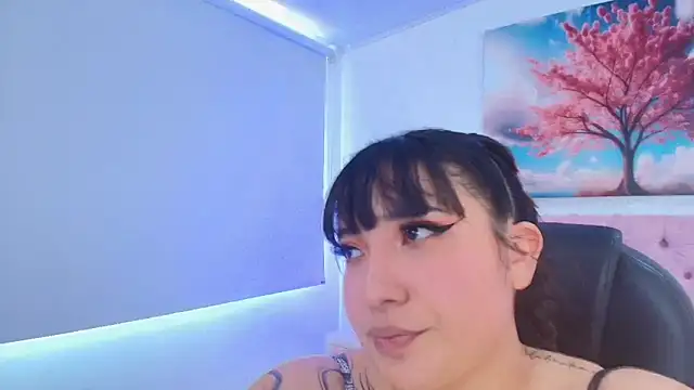 Snapshot of Emma_monserrat chatting on 02.11.26 Emma monserrat online show from 02.11.26