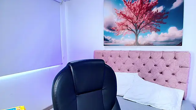 Snapshot of Emma_monserrat chatting on 03.06.26 Emma monserrat online show from 03.06.26