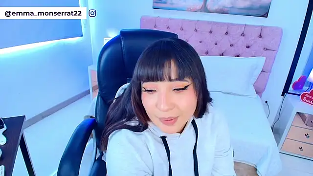 Snapshot of Emma_monserrat chatting on 03.20.26 Emma monserrat online show from 03.20.26