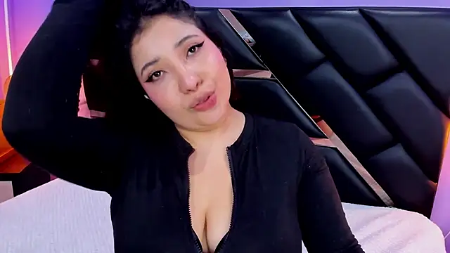 Snapshot of Emma_monserrat chatting on 07.02.26 Emma monserrat online show from 07.02.26