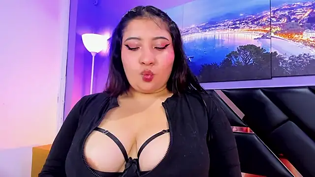 Snapshot of Emma_monserrat chatting on 07.27.26 Emma monserrat online show from 07.27.26