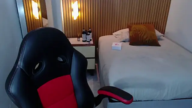 LUCYAMARS1 online show from 11.07.25