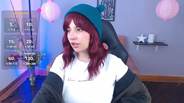 Snapshot of yumin3ko chatting on 01.30.25 yumin3ko online show from 01.30.25