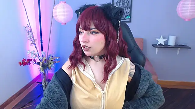 Snapshot of yumin3ko chatting on 02.05.25 yumin3ko online show from 02.05.25