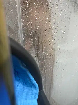 Snapshot of poyaman2 chatting on 11.08.25 poyaman2 online show from 11.08.25