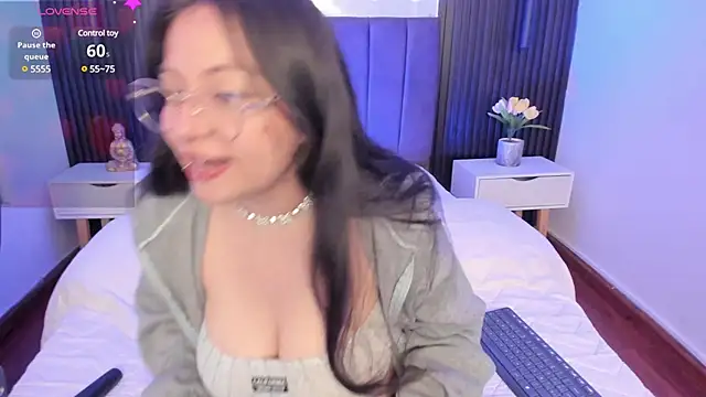 Snapshot of melany_heaven chatting on 03.07.25 melany heaven online show from 03.07.25
