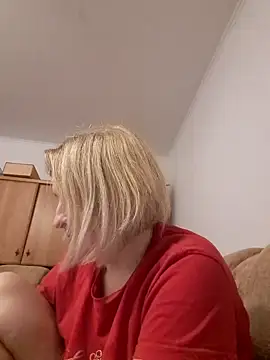 Snapshot of Malichkaanna30 chatting on 12.21.24 Malichkaanna30 online show from 12.21.24