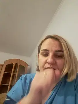 Snapshot of Malichkaanna30 chatting on 12.28.24 Malichkaanna30 online show from 12.28.24