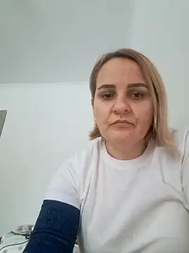 Snapshot of Malichkaanna30 chatting on 01.15.25 Malichkaanna30 online show from 01.15.25