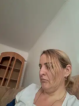 Snapshot of Malichkaanna30 chatting on 01.29.25 Malichkaanna30 online show from 01.29.25