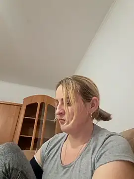 Snapshot of Malichkaanna30 chatting on 02.06.25 Malichkaanna30 online show from 02.06.25